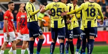 fenerbahce-nin-buyuk-umutlatlarla-aldigi-golcu-18908391_7407_amp.jpg