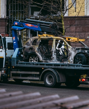 Anadolu-Adliyesi-Yakininda-Arac-Yangini-Binayi-Sardi-Buyuk-Hasar-featured