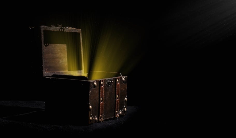 Samsun-Sahiline-Gizemli-Sandik-Vurdu-Uzeri-Rusca-Yazili-Kutu-Merak-Uyandirdi-featured