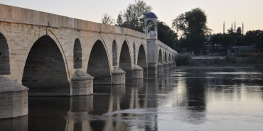 Edirne-Bienali-8216Kopruler8217-Temasiyla-Sanat-Kopruleri-Kuruyor-featured